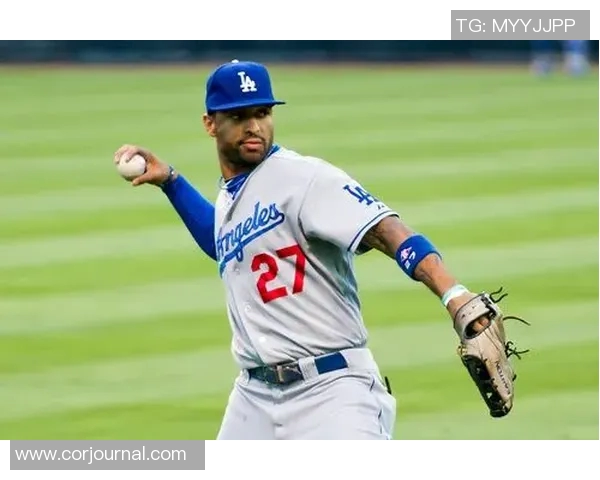 足球明星们身着西装的魅力瞬间展现时尚风采与运动精神的完美结合