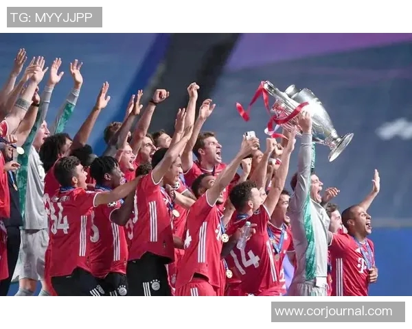 震撼足球明星瞬间捕捉展现球场激情与荣耀的精彩图片合集